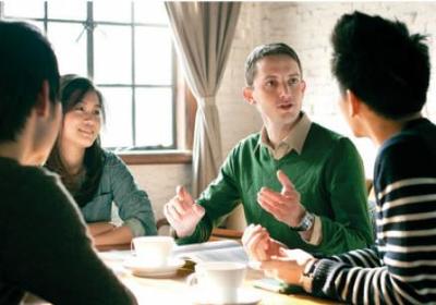 青岛出国前英文培训与商务咨询服务详解